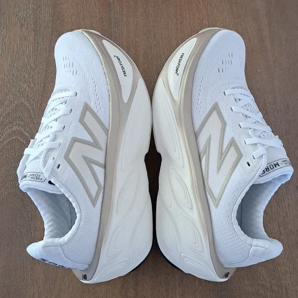 New Balance Fresh Foam x More V5 Sneaker - Color: White - Size: Women 6.5 - Picture 7 of 9